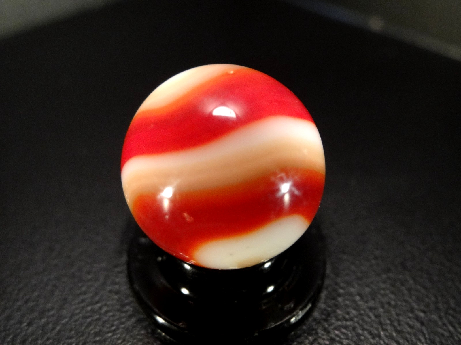 AKRO AGATE TRI COLOR RED-PURPLE-WHITE Rich colors