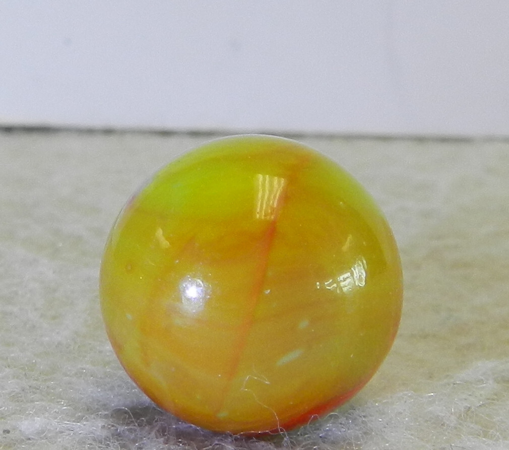 #16662m Nice Looking Vintage Peltier Glass Rainbo Marble .62 Inches Near Mint