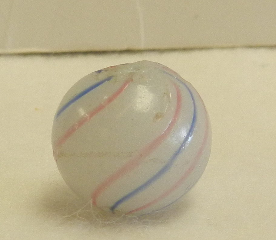 #18616m Small Vintage German 2 Color Bands Handmade Clambroth Marble .61 In
