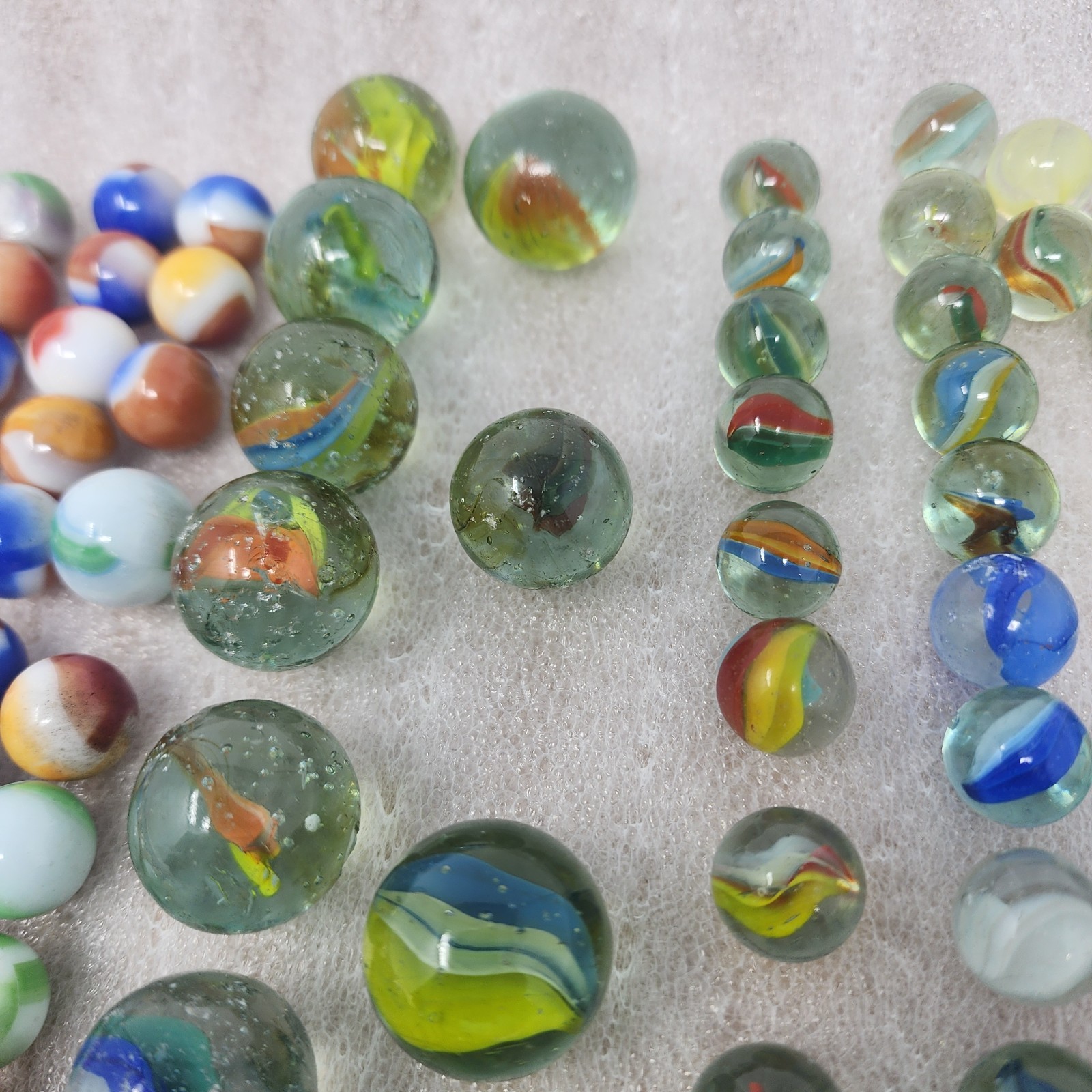 Vintage GLASS MARBLES 95 pc 2 pound Lot Mix Multi Color Multi Sizes