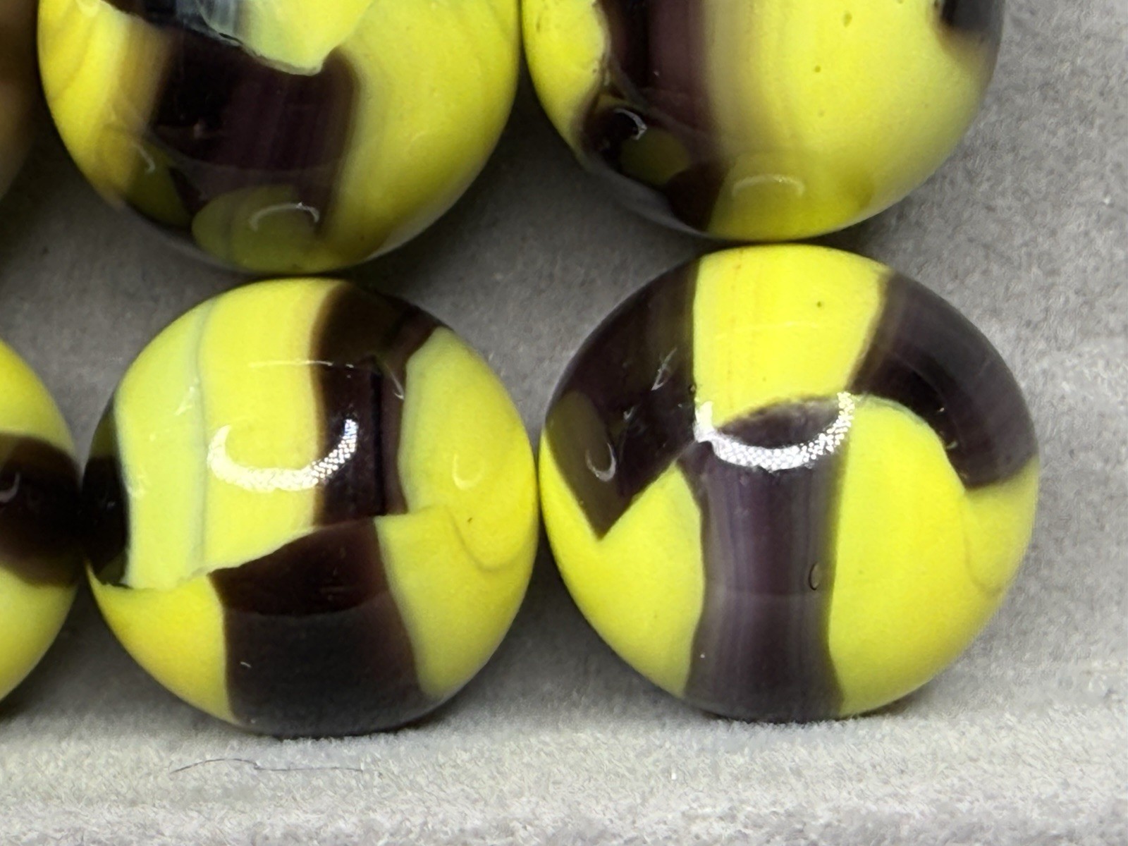 Lot Of 11 Marble King Bumblebee Marbles .61” To .66” NM(+) To Mint