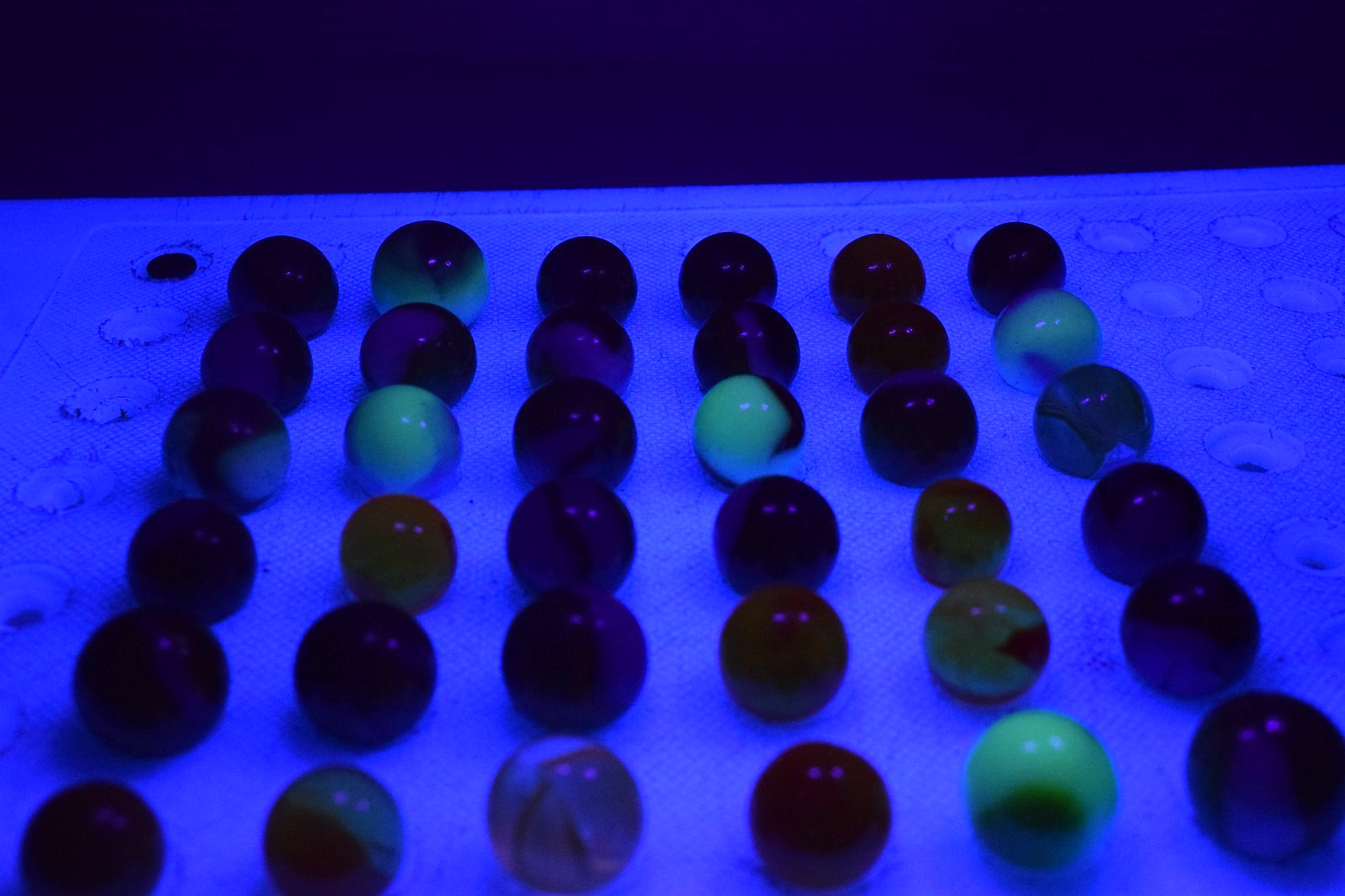 VITRO AGATE MARBLES ARKO 36PC MIXED LOT GLASS SOME UV REACTIVE GLOW BLACK LIGHT