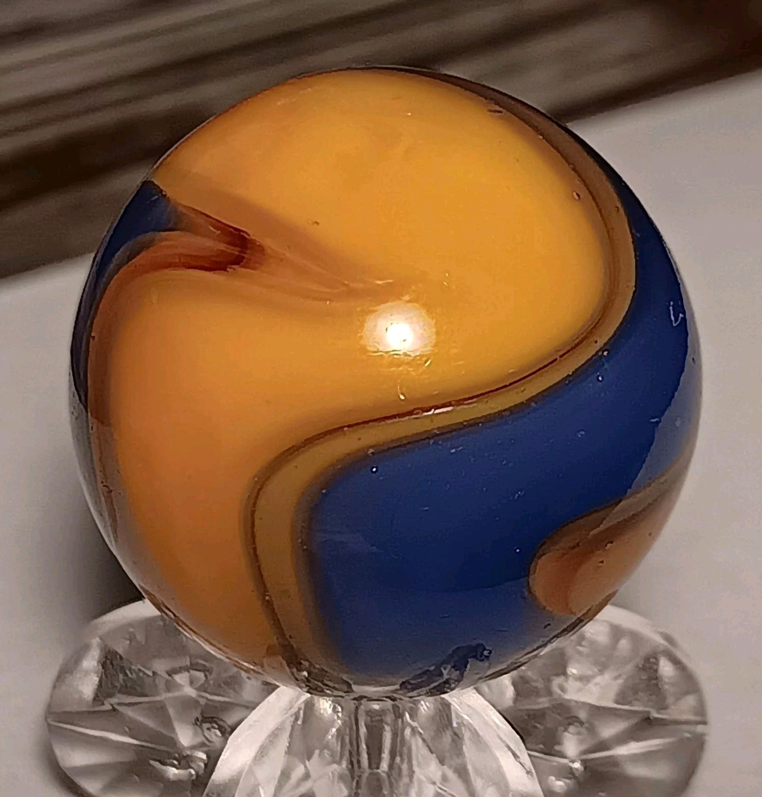 Akro Agate “Jolly Rodgers” Corkscrew Marble. .89″ NM+ HTF – BIG BOY