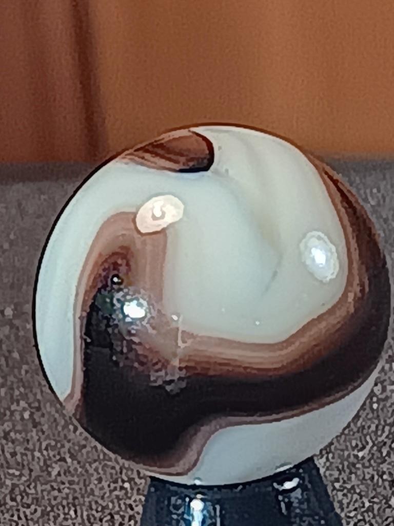 5/8″ Akro Alley Root Beer Browns Ice White Swirl on Clear NM Serious Marble B76
