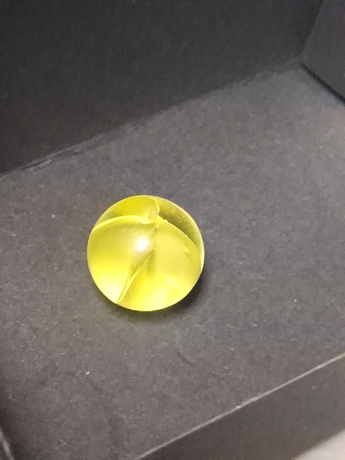 Vintage UV Reactive Cadmium Glass Cat Eye Marble Neon Yellow Glow 15.8mm