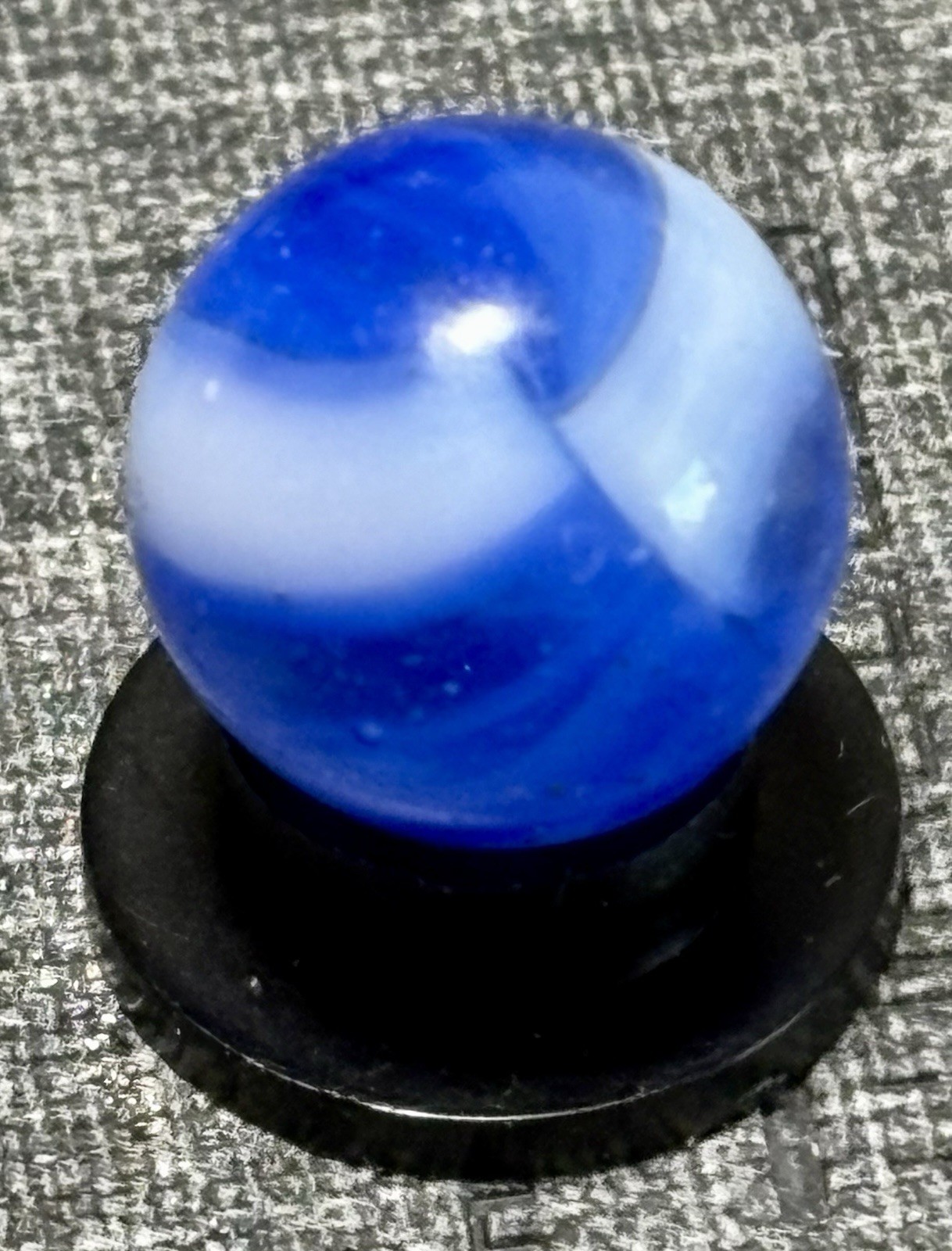 Marble King Pee Wee Rainbow Marble .52” NM