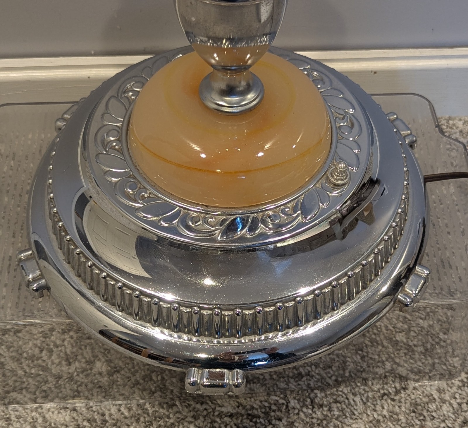 Ever Brite Akro Agate Chrome Lighted Cigarette Smoking Stand Cadmium Swirl READ