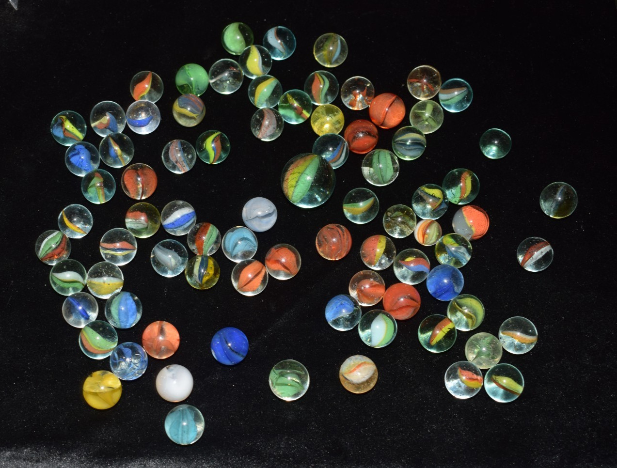 🐯➖⏩ Vintage Mixed 🐱🐯🦁Cat’s Eye Marbles lot of 80 size .625″=16mm MINT