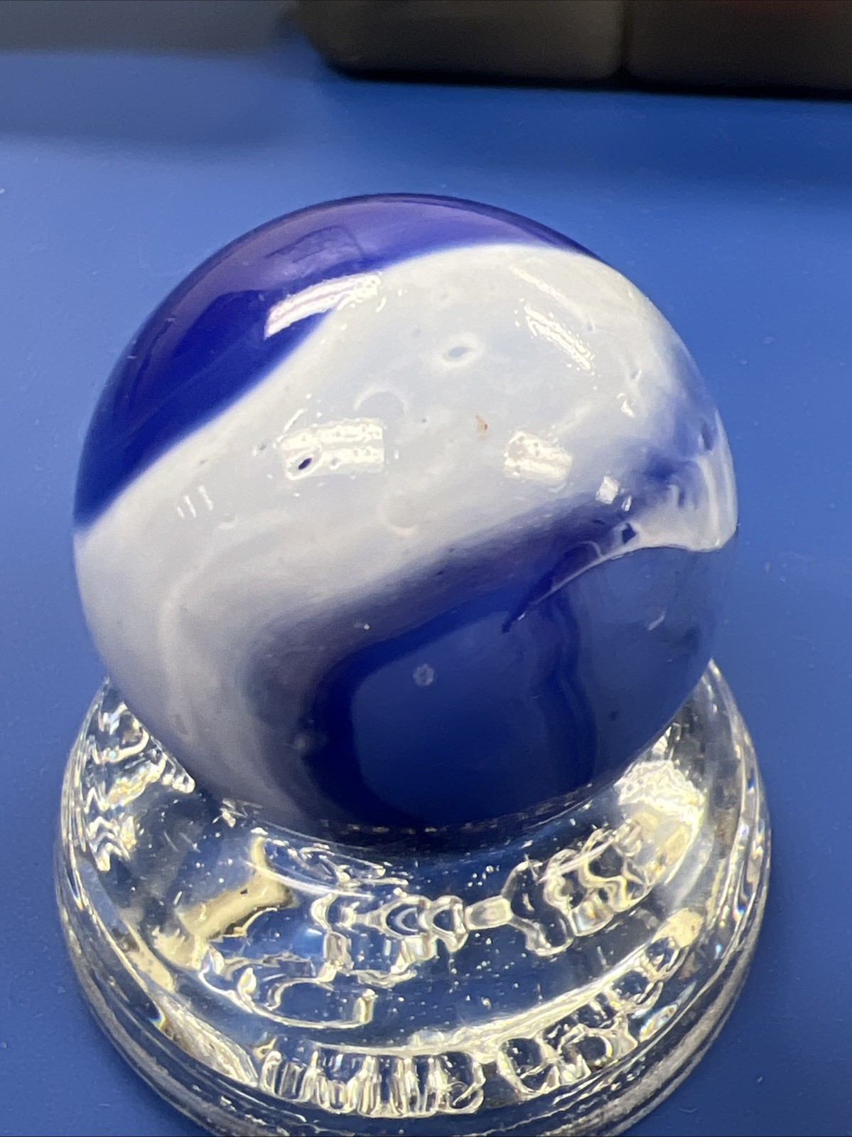 Stunning contemporary swirl marble #945