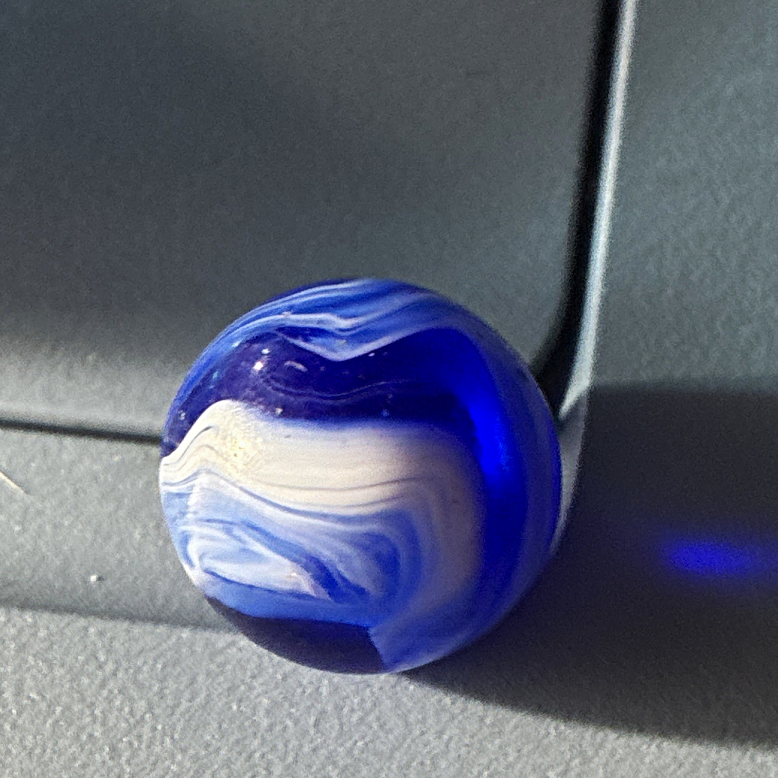 Blue & White Swirl Style Glass Toy Marble Single, Ages 17 Years & Up, Used