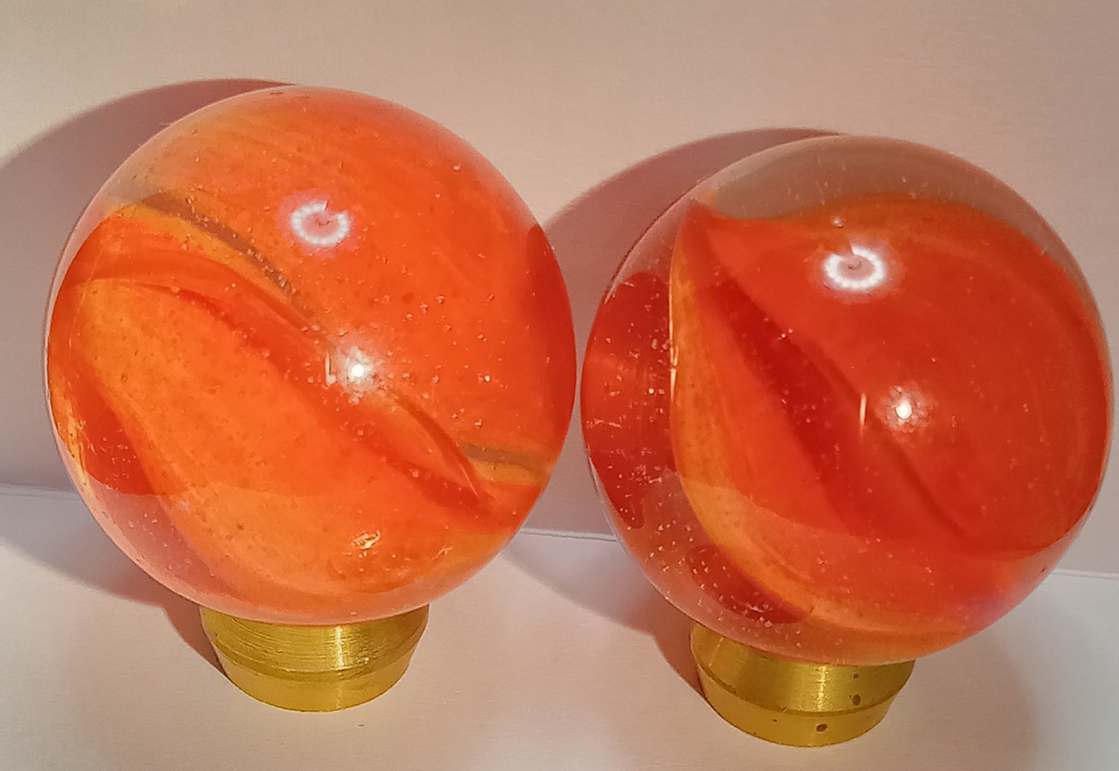 2 Old HEATON Bogard Cats Eye Marbles Orange & Yellow Hybrid 1″ SHOOTERS NM+