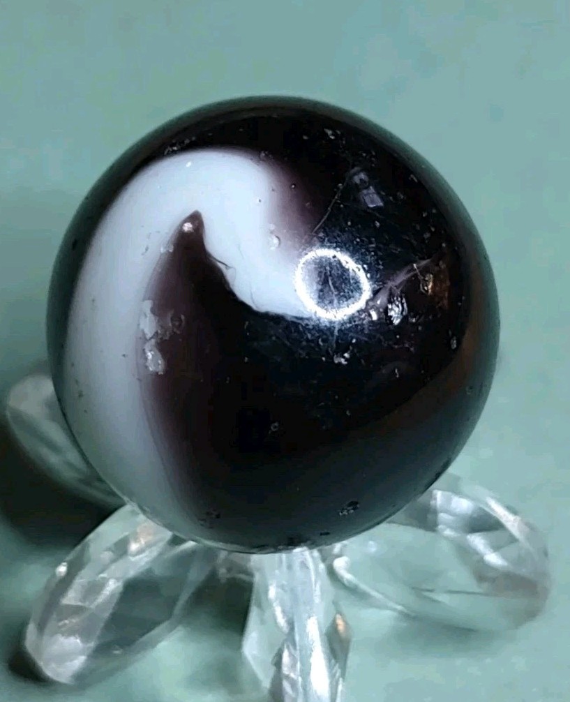 Dark purple & White Akro Glass Corkscrew Swirl Prize Toy Vintage Marble G .69″