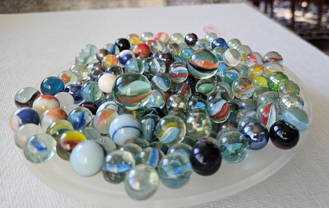 Marbles Lot Of Over 150 Plus 2 Shooters and 7 Small Steel