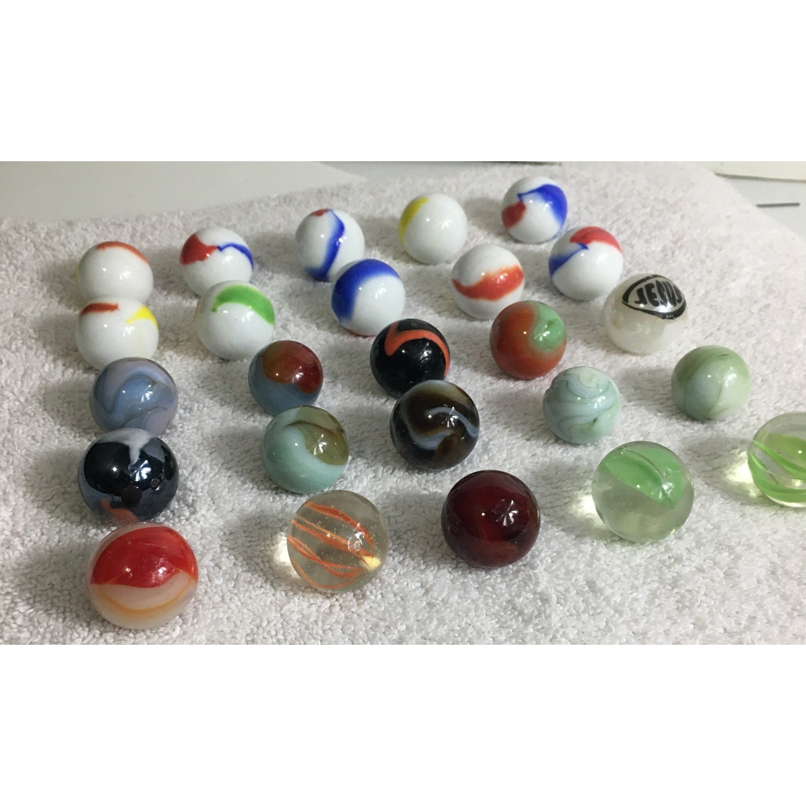 Vintage Marbles Assortment 25 PCS – Most 25mm +/- Shooters – One Marked Jesus