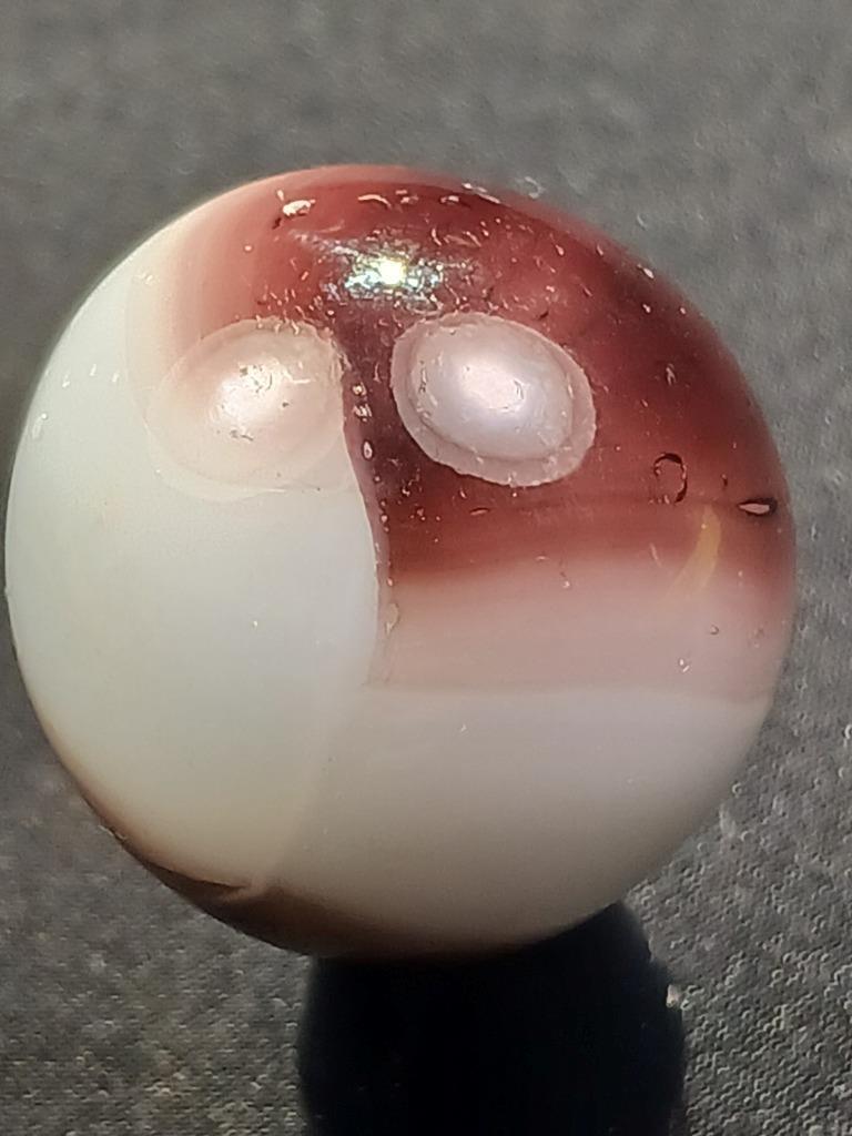 Marble King .93″ Chestnut Brown Pearl White Shooter Near Mnt Serious Marble A385