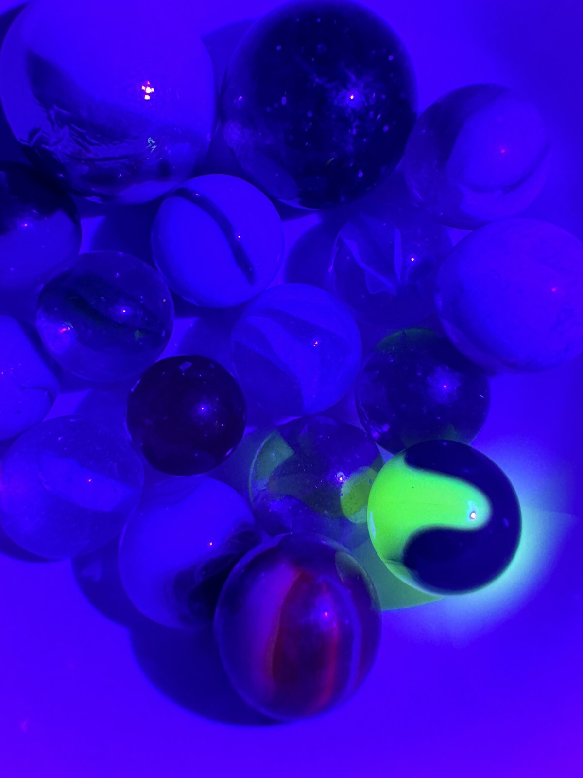 Vintage Marble Lot Of MARBLES UV Reactive Cadmium Uranium Lot #54