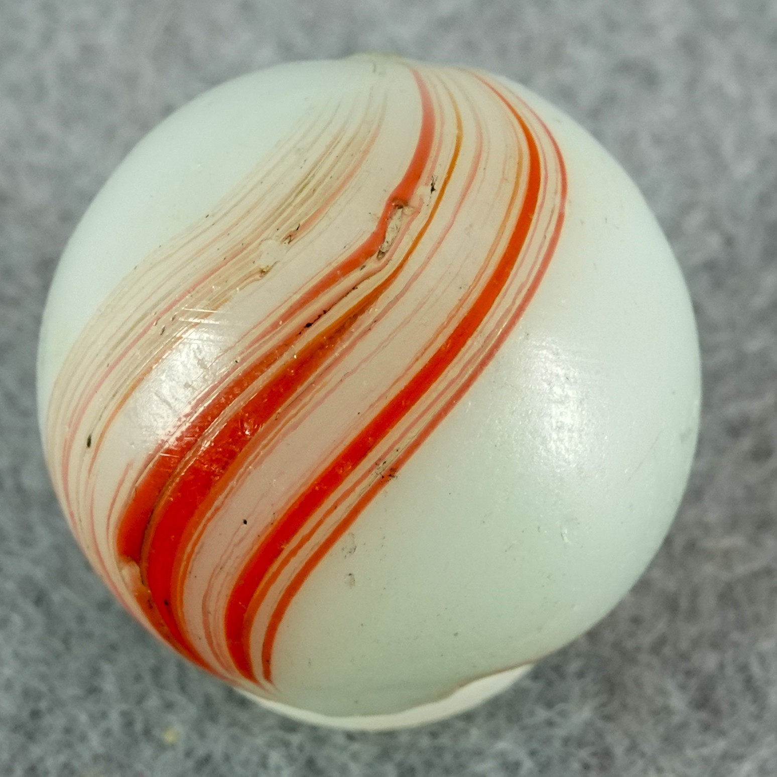 OTHER HANDMADE, Banded Opaque. 23/32″. Mint (9.7). (B1106)