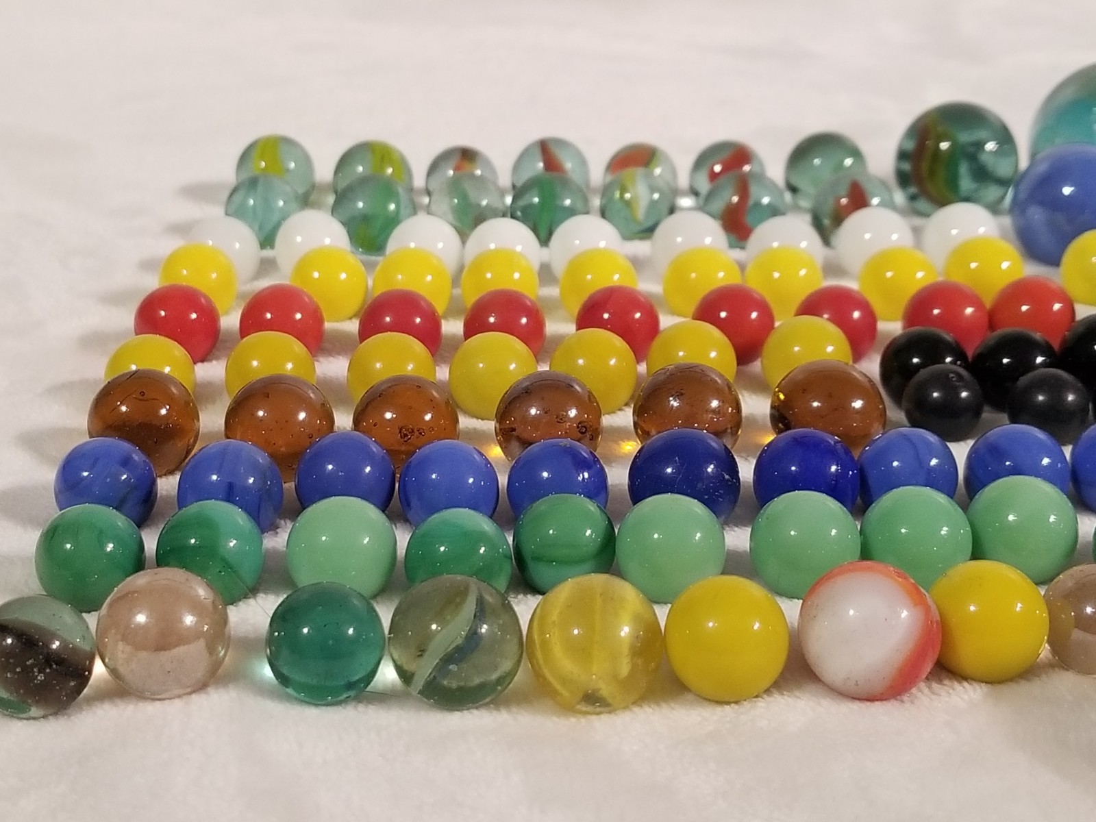 Iridescent Purple Blue Gold Carnival Glass Shooter Marble Cats Eye Lot vtg
