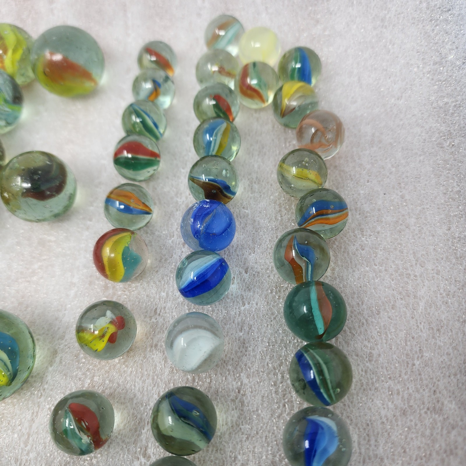 Vintage GLASS MARBLES 95 pc 2 pound Lot Mix Multi Color Multi Sizes