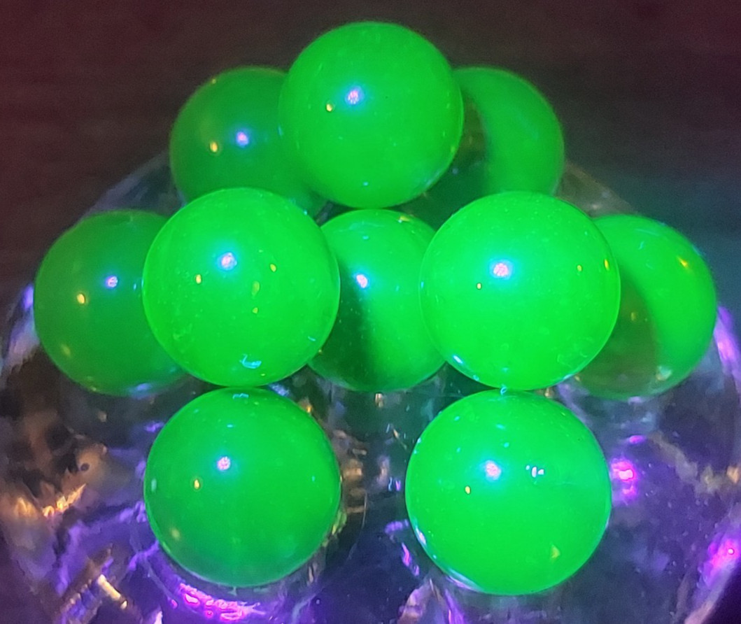 Vaseline Uranium Yellow Glass Marbles Vintage 9/16″ Lot of 10 Glows UV Reactive