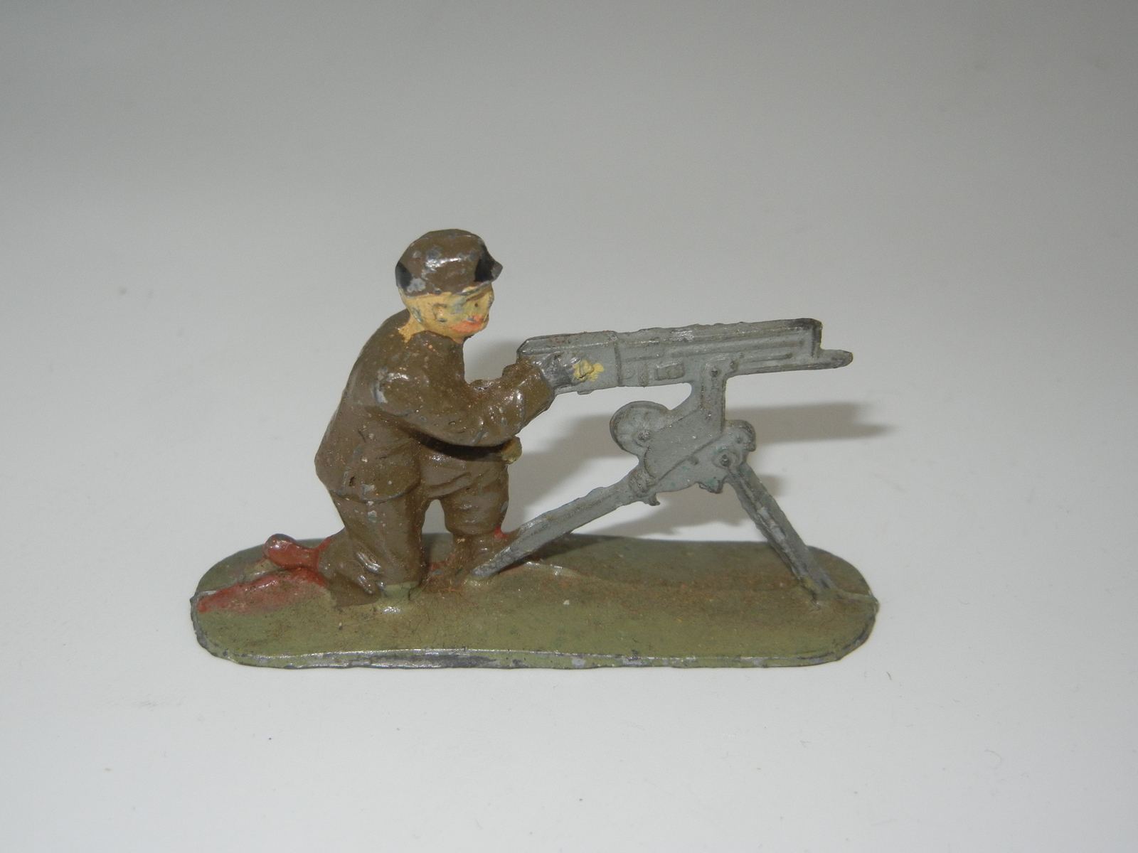 Antique Lead Soldiers Early Semi Flat Kneeling w/ Machine Gun Made in France