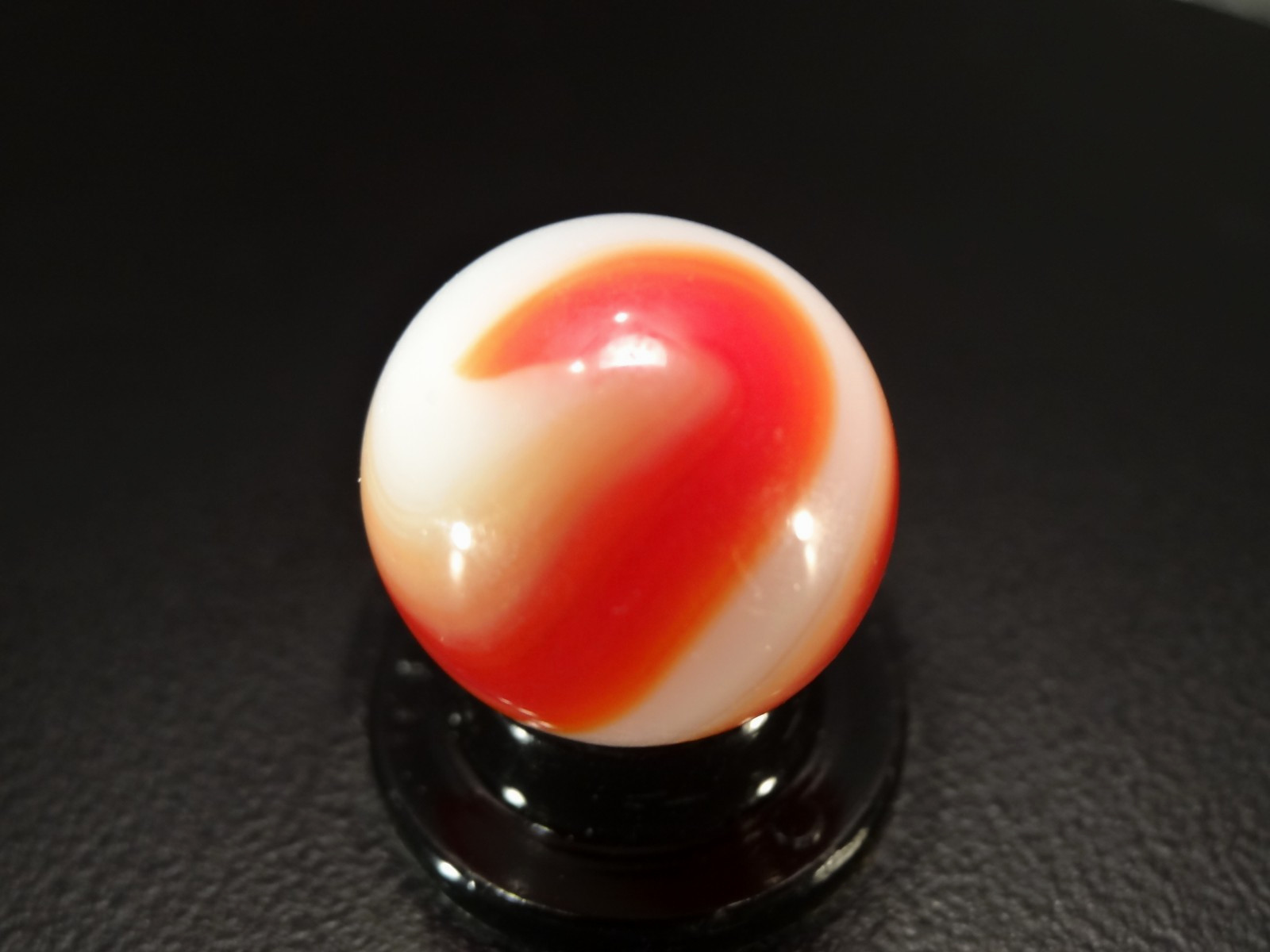AKRO AGATE TRI COLOR w/HOT UV NICE 👍💰