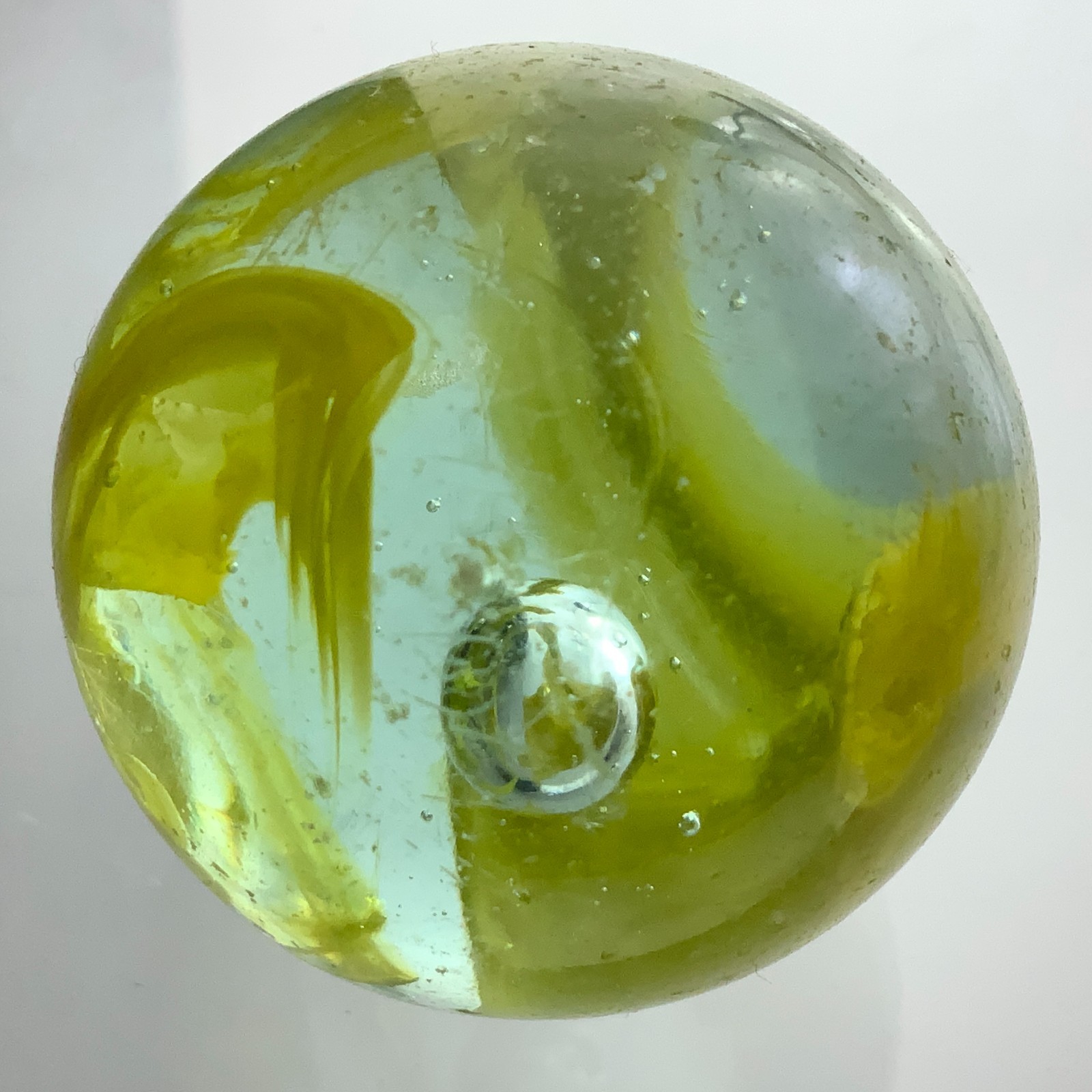Large Vintage Cats Eye Marble Yellow Wire Pull Clear Glass 1.5 in KK002