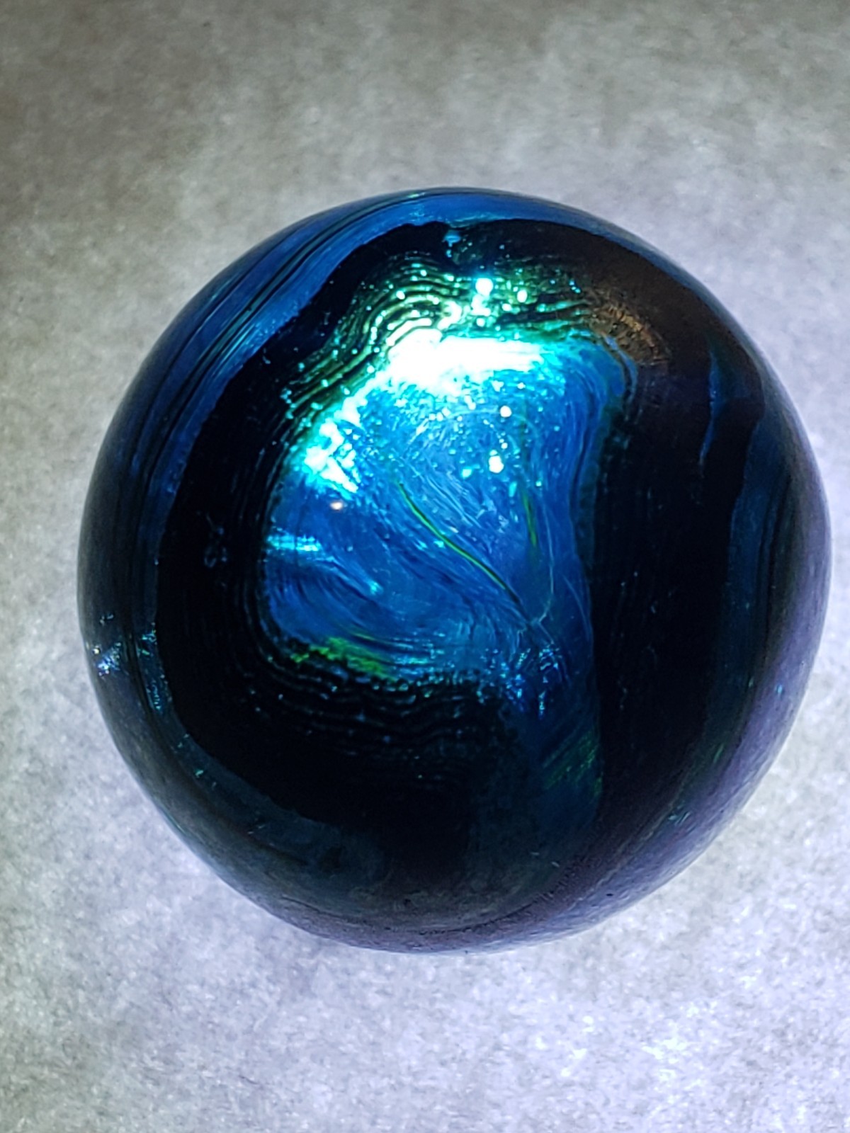 RARE EARLY Akro Agate Blue Bubble Base METALIC 9 OXBLOOD HYBRID WET MINT SZ 5/8
