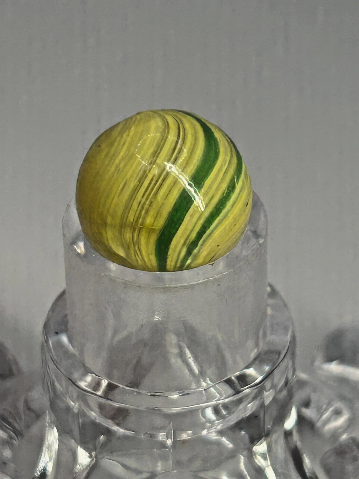 PEE WEE Lemon/Lime Antique German Handmade Joseph’s Coat Marble 63/128″ Mint O51