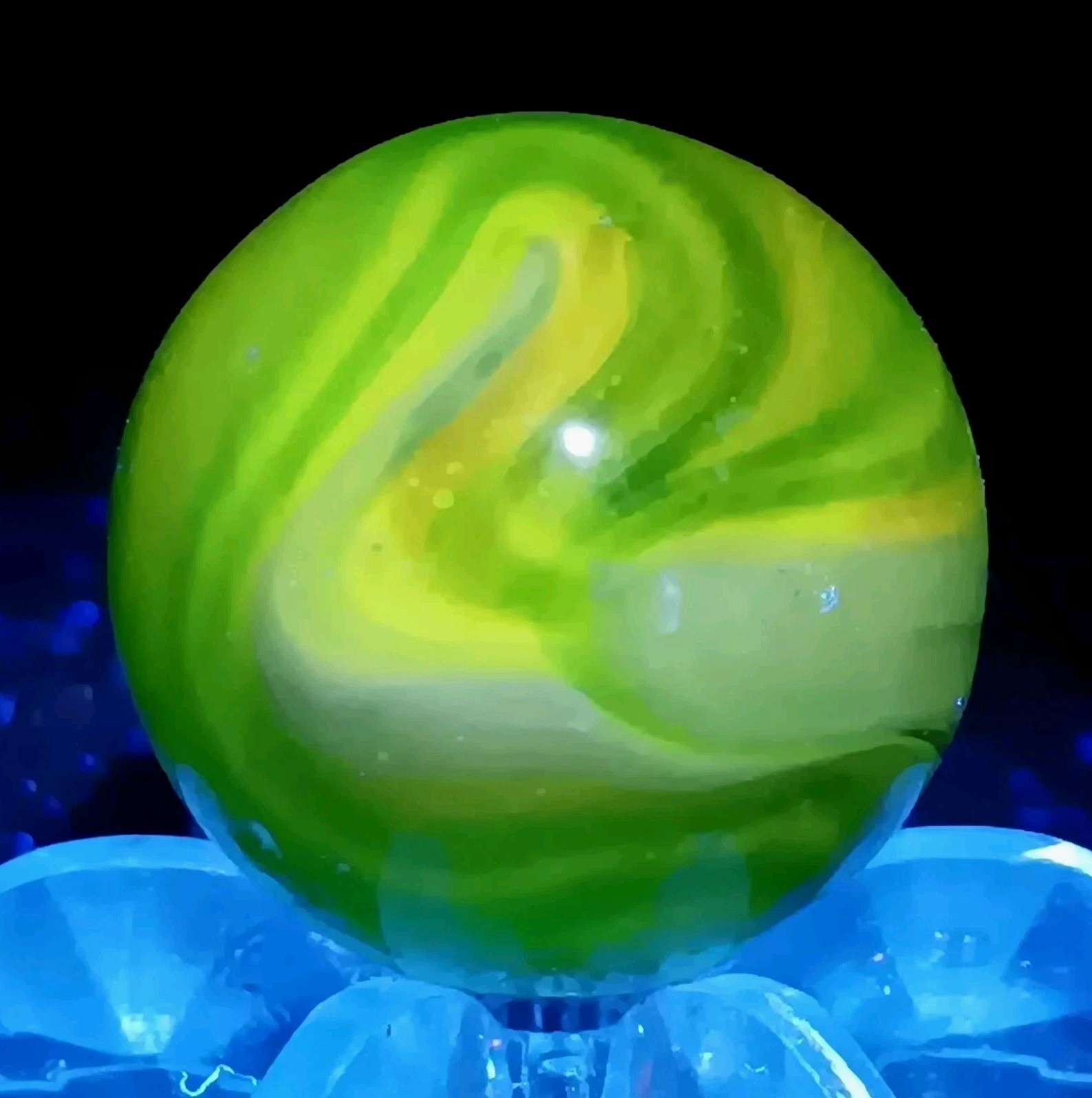 Vintage Marble Cairo Novelty Transparent Swirl Marble. Uv .60″ Nm.