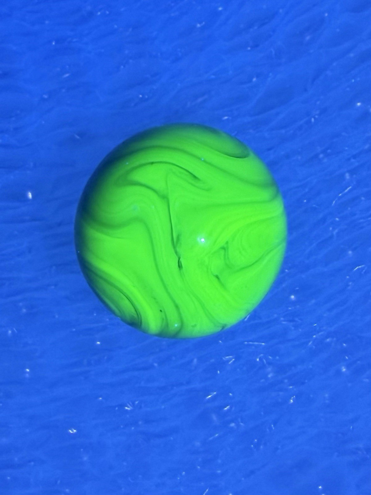 Vintage UV Uranium Shooter Marble- Swirl Glows- Jabo DAS 0.98” READ