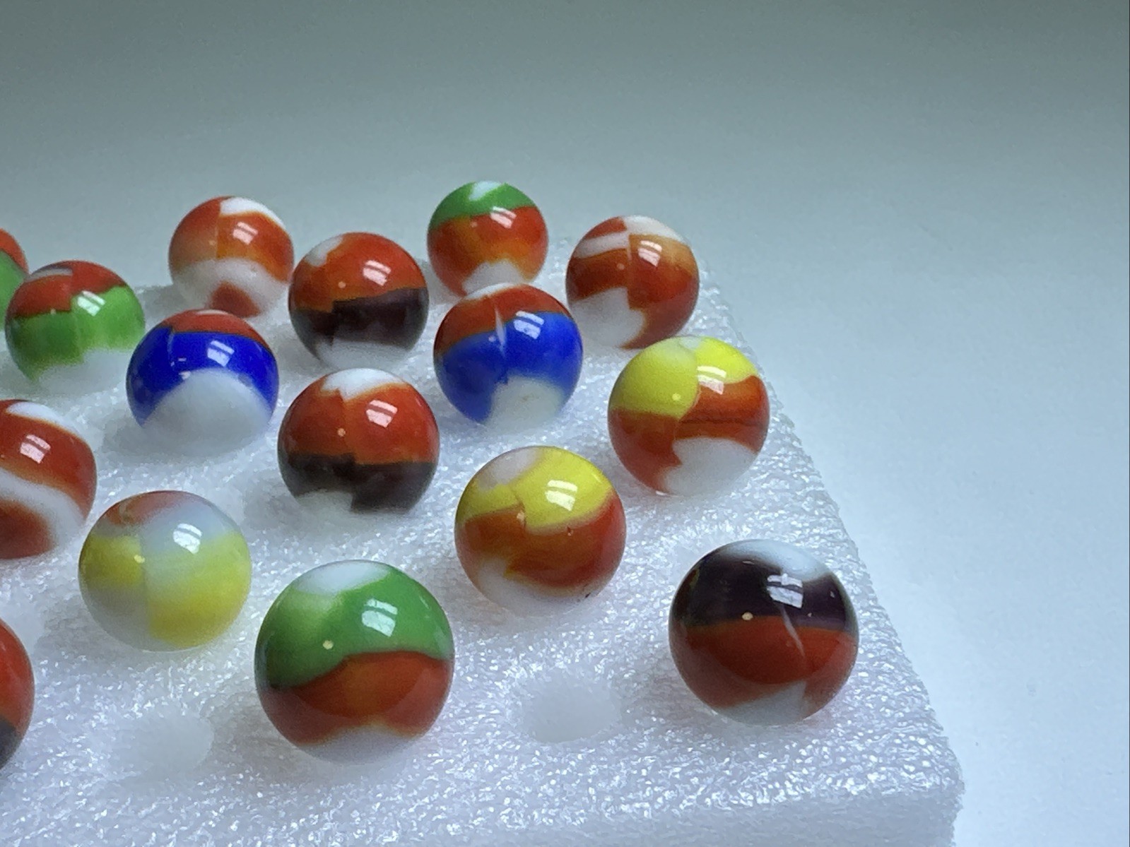 303 Lot Of 30 Vintage Marble King Rainbo Marbles!