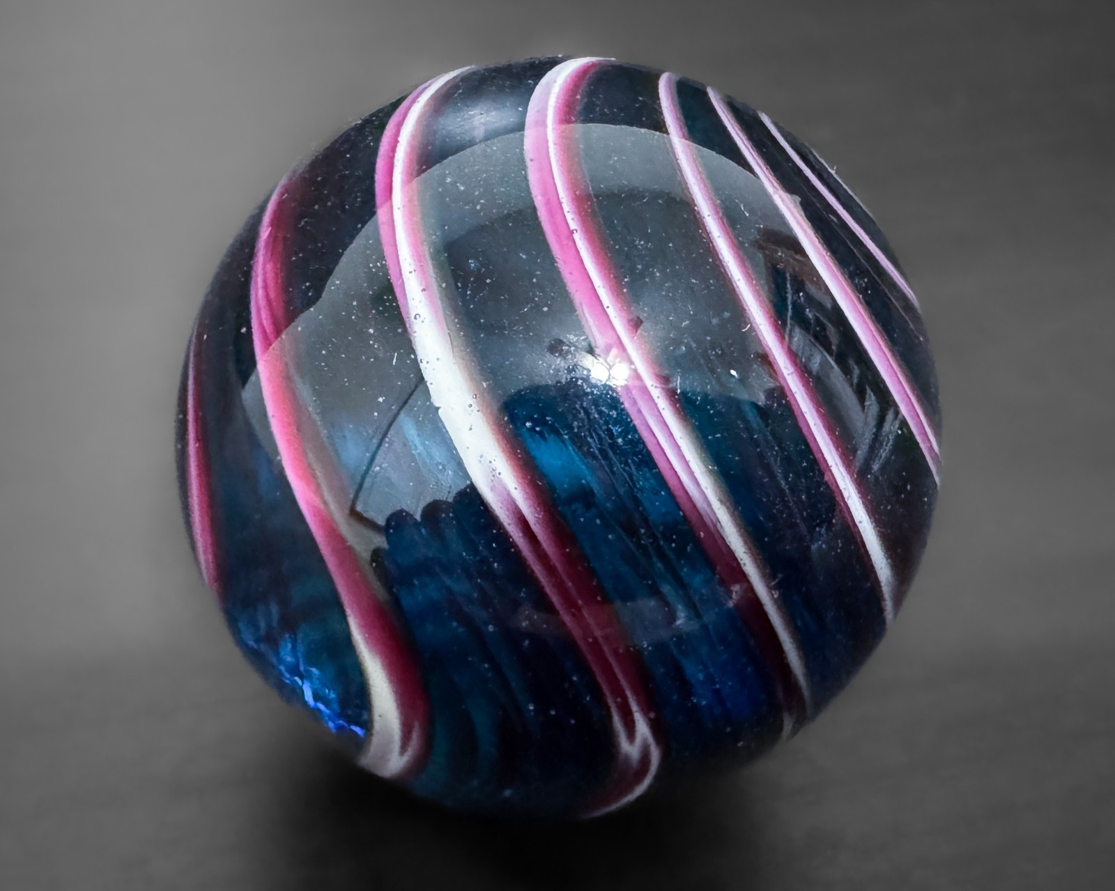 Steve Davis 1.5″ Blue Pink Swirl Contemporary Handblown Art Glass Marble