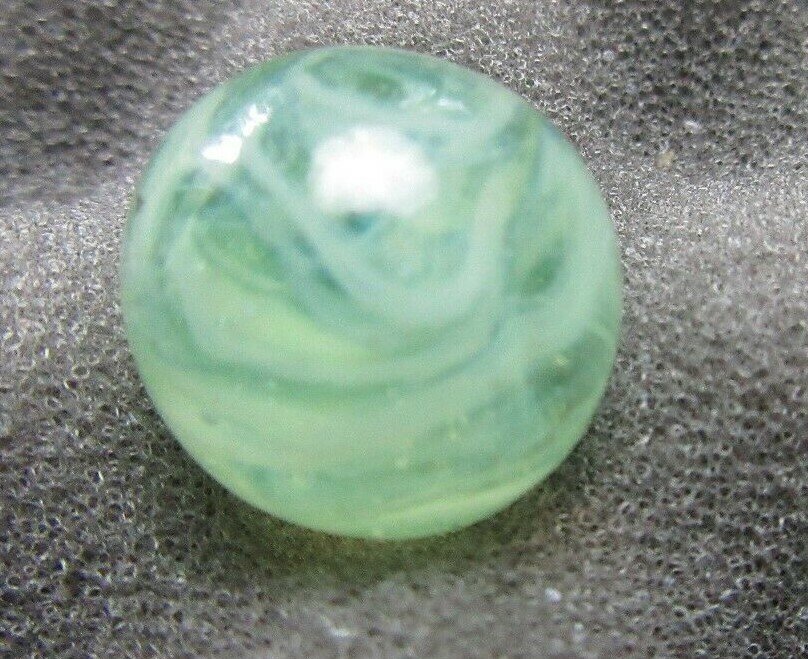 Antique Jackson Swirl Marble Clear/White 19/32″