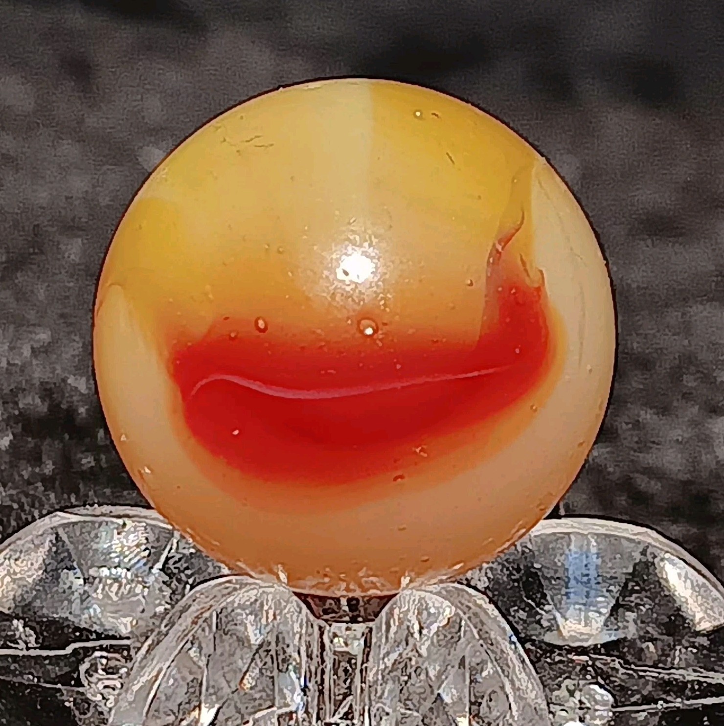 Peltier “Bloody” Rainbo Marble. 5/8″ Mint(-). Uv Active