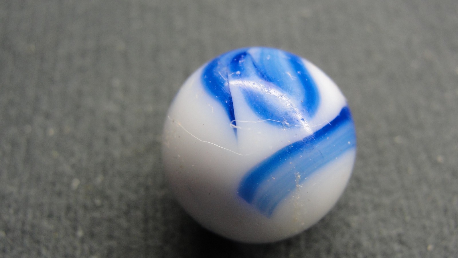 1932-1936 Pennsboro Alley 5/8″ 2- tone blue swirl Marble j3d