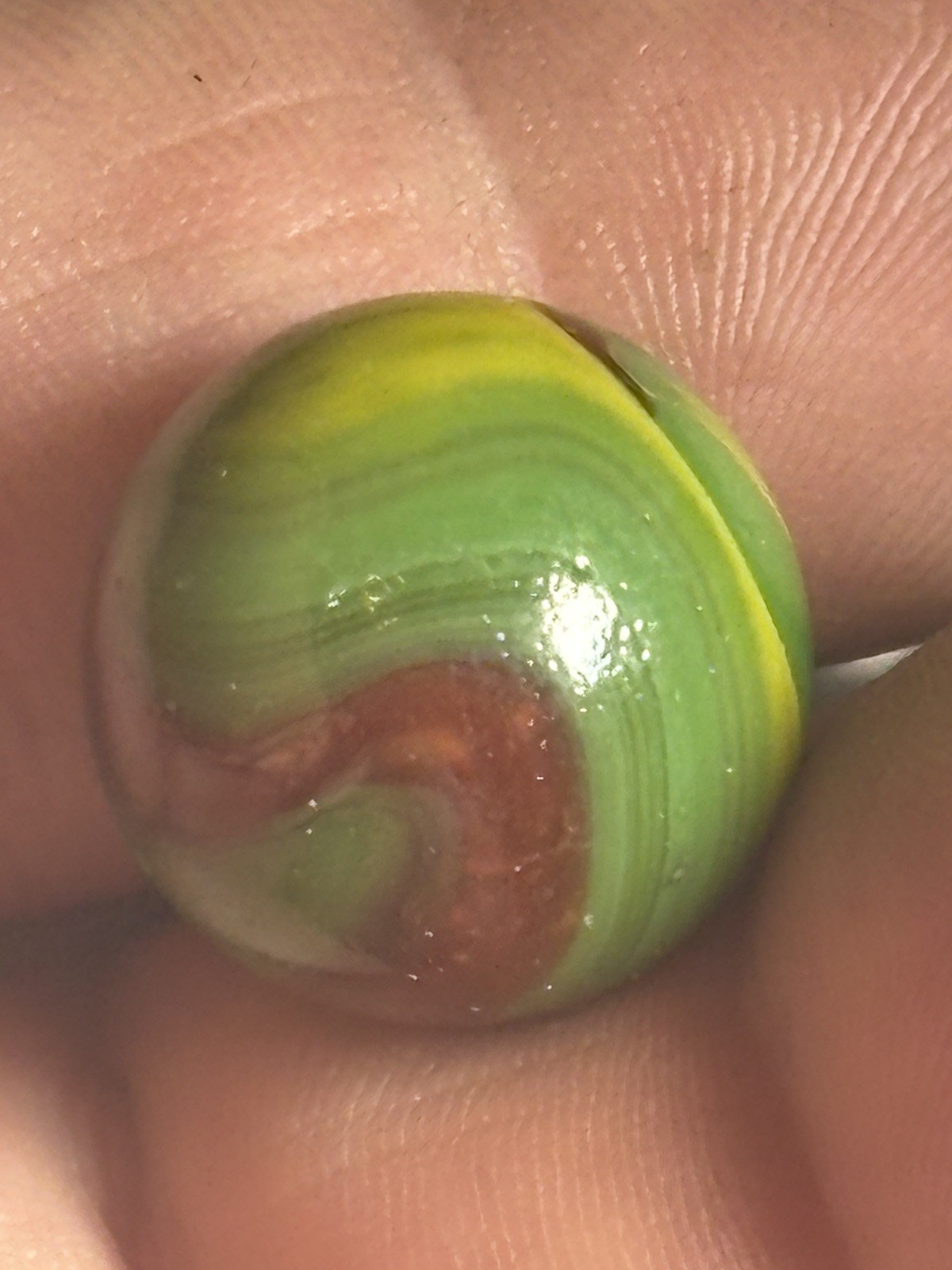 23/32″ Rare CAC 4 Color Swirl In Beautiful NM 8.9 Condition.