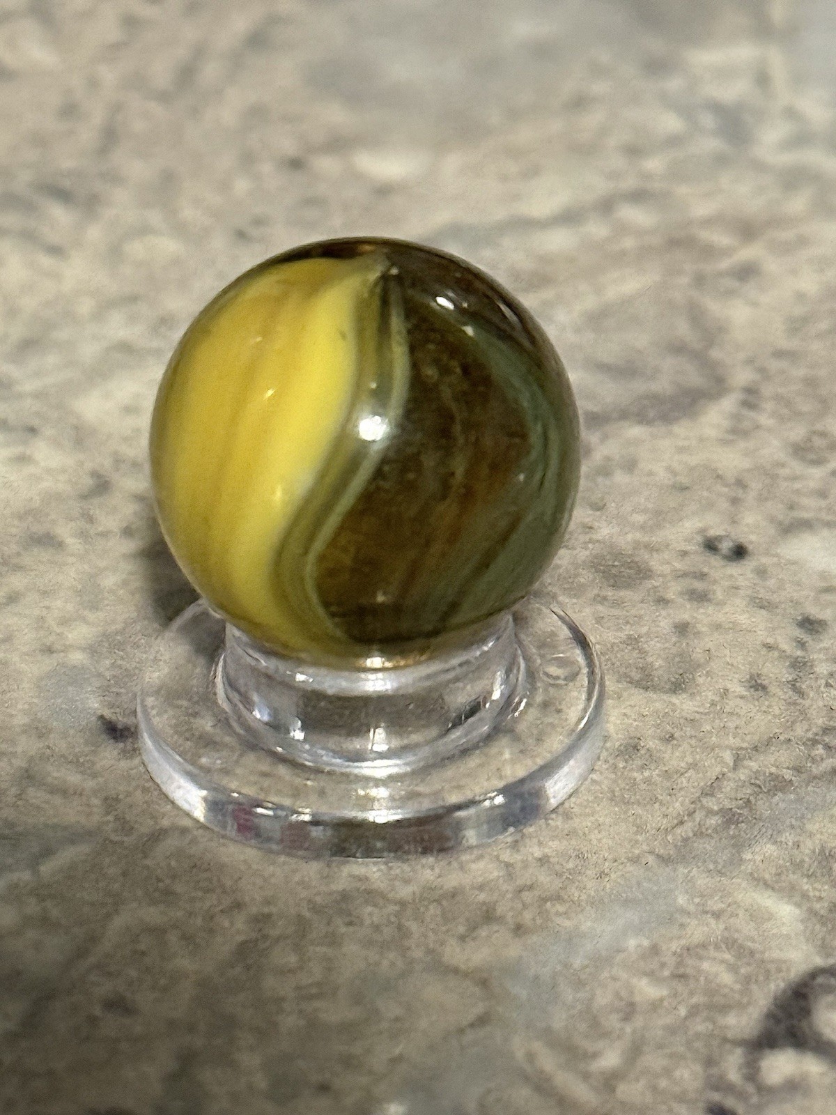 RARE 40’s NM/M Peltier Rainbo “LEMONADE OXBLOOD” Marble 0.697” UV REACTIVE! OBO