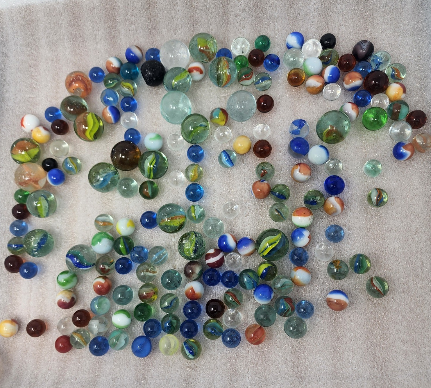 Vintage GLASS MARBLES 95 pc 2 pound Lot Mix Multi Color Multi Sizes