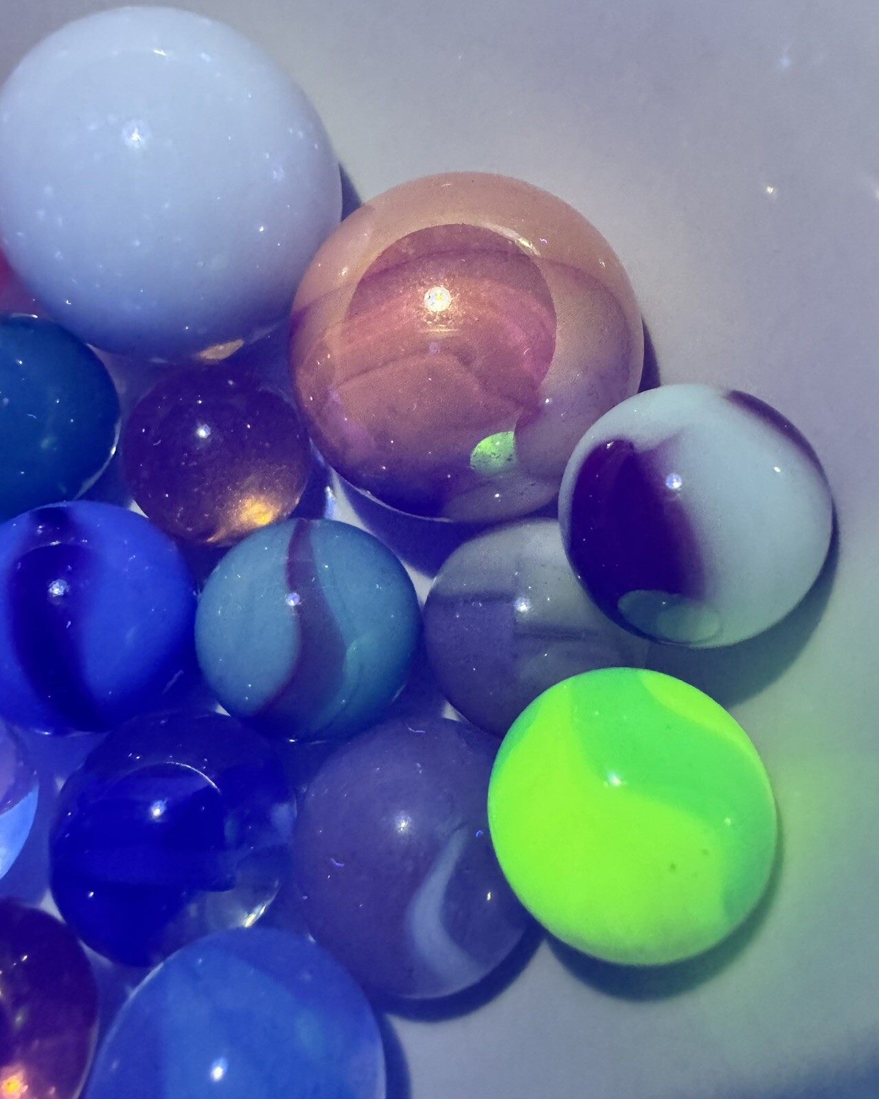 Vintage Marble Lot Of MARBLES UV Reactive Cadmium Uranium Lot #50