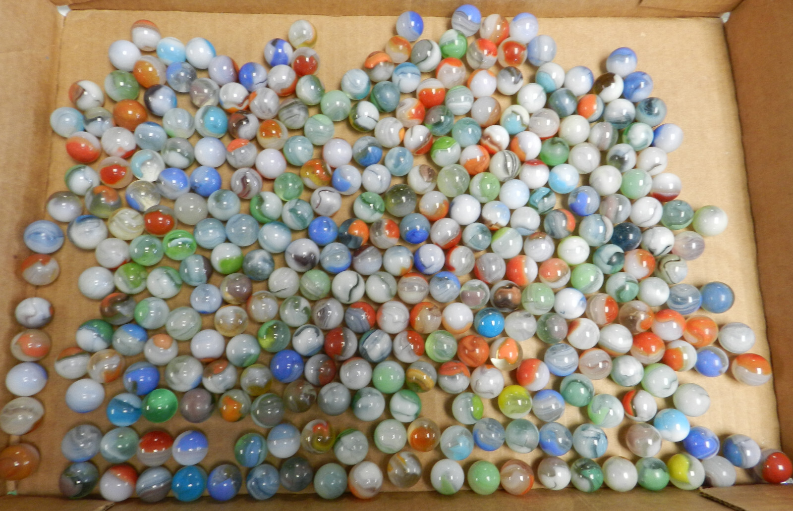 #18520m Large Group or Bulk Lot of 300 Vintage Vitro Agate Marbles .59 to .66 In
