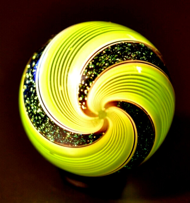 HOT HOUSE GLASS MARBLE/1.476″-LIME GREEN LATTICINIO STYLE WITH DICHROIC-GRASS GR