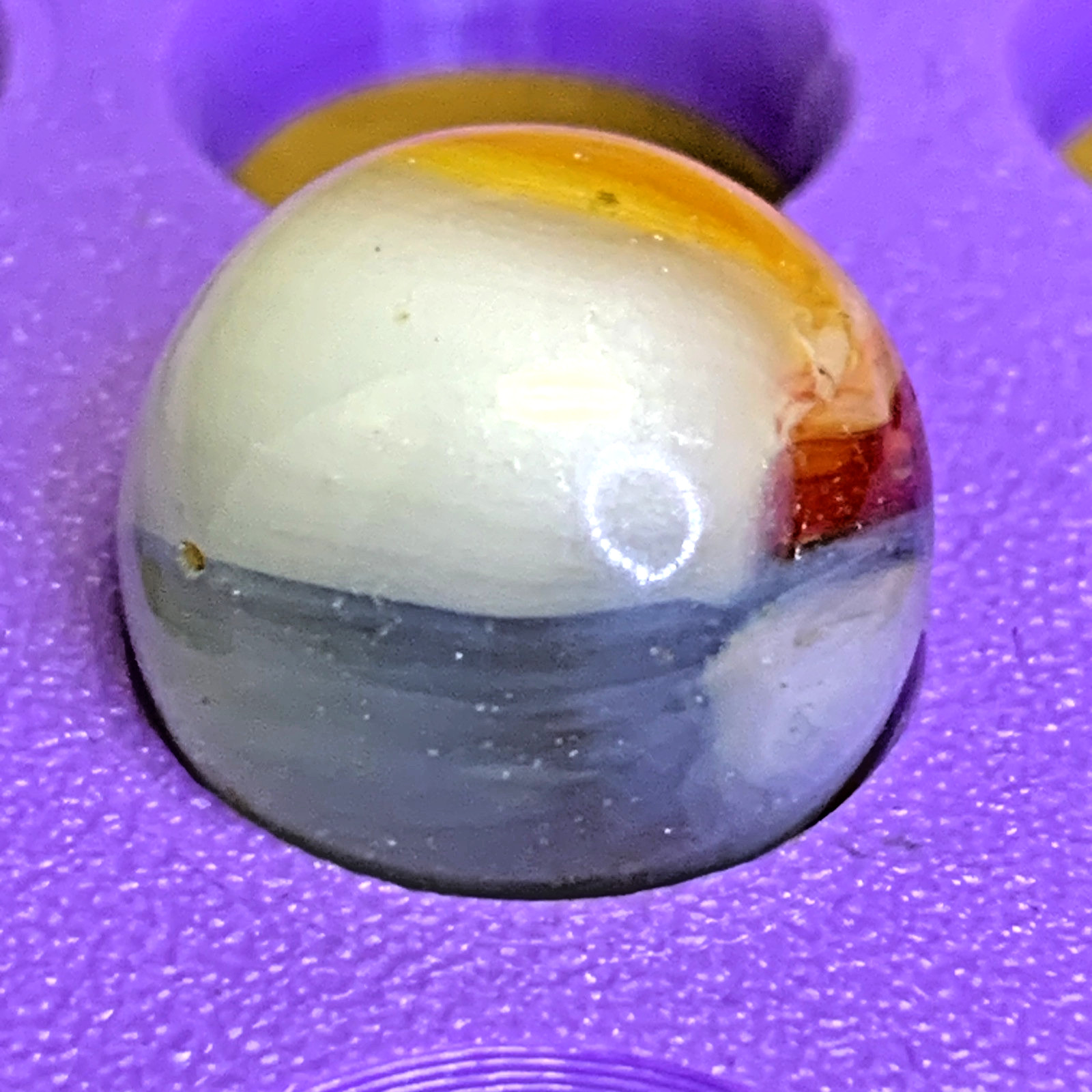 VERY NICE MASTER SUNBURST SPARKLER SMALL CHIP BUBBLES WHISPY COLORS .63″ 10B/04