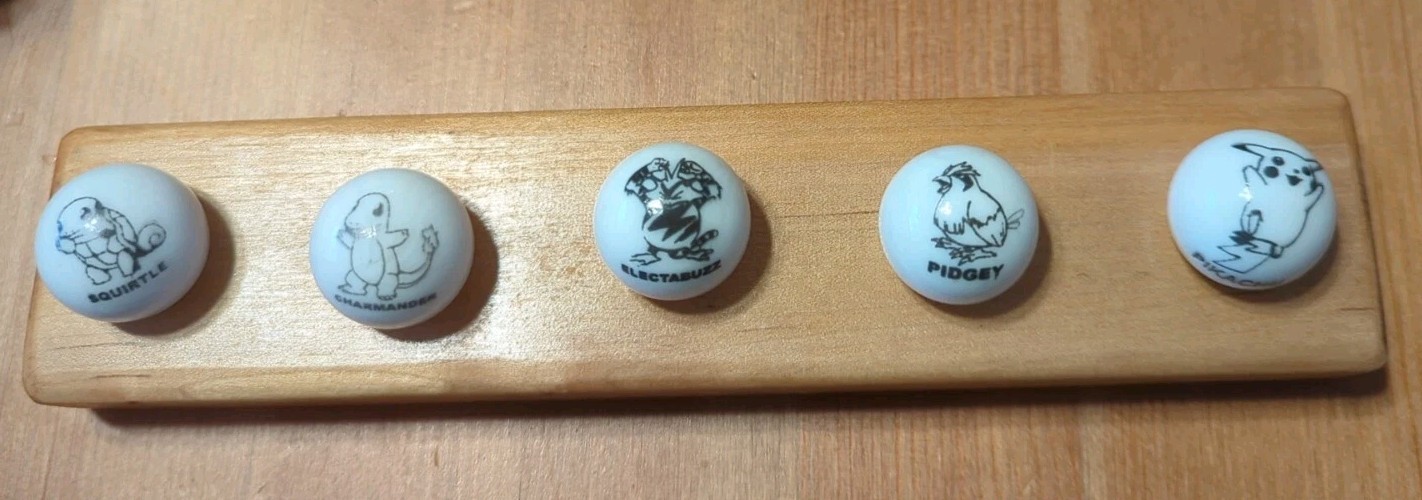 (5) POKÉMON MARBLES STAND INCLUDED Black And White
