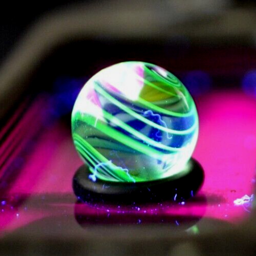 BRYAN TRILLAS GLASS MARBLE/.597″-GREEN ZEBRA BLACKLIGHT-OLIVE,YELLOW, LIME, BLK+
