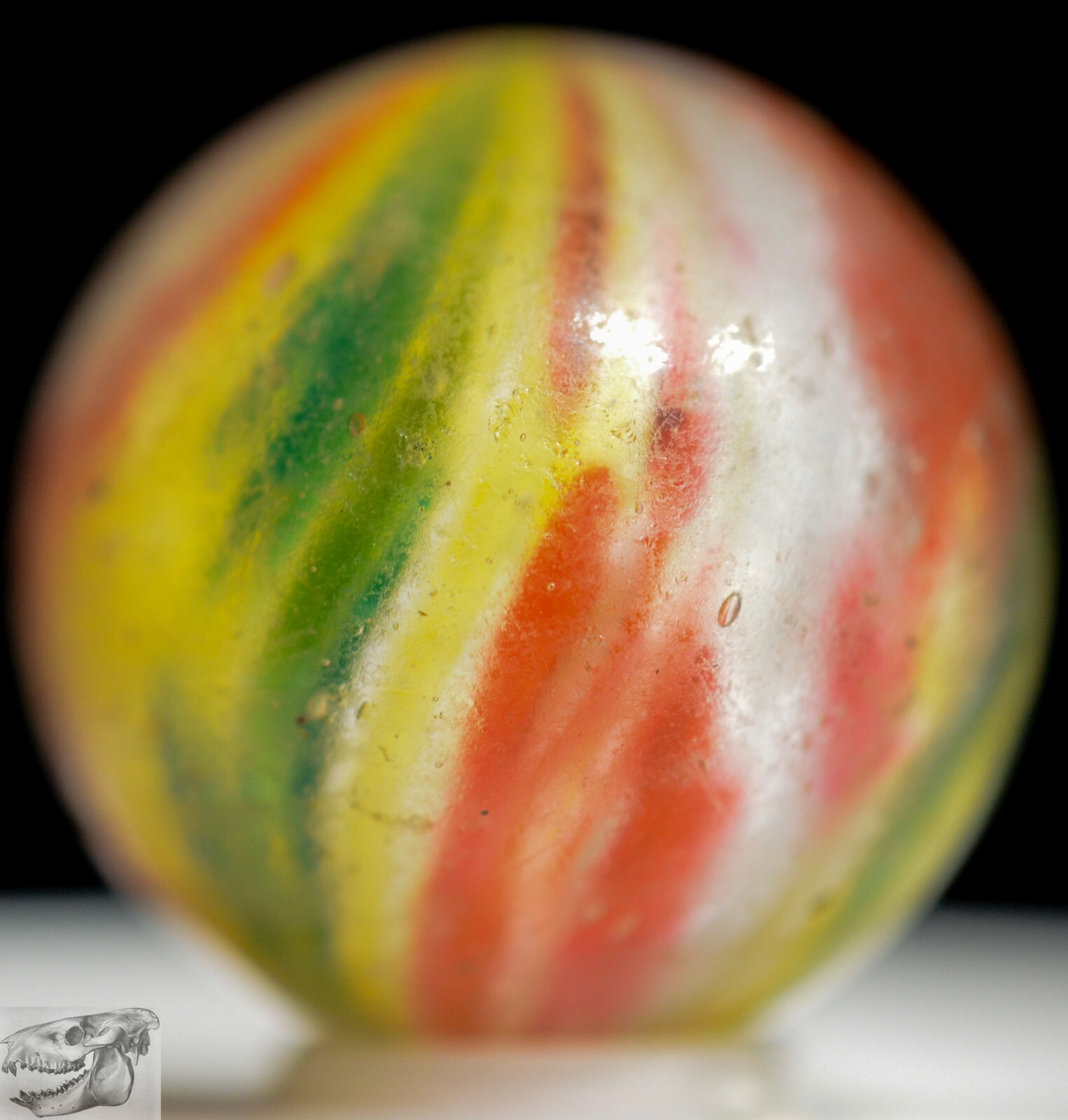 Handmade Paneled Onionskin Shooter Marble, 15/16 in, Good+, 1860-1920, S1157
