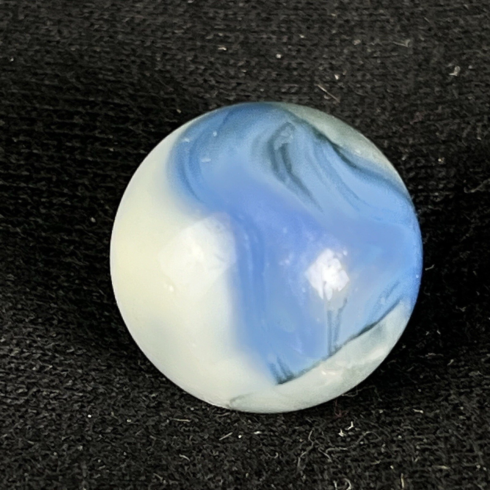 Vintage Akro Agate Peltier Art Swirl Glass Marble .60” Clear Blue White
