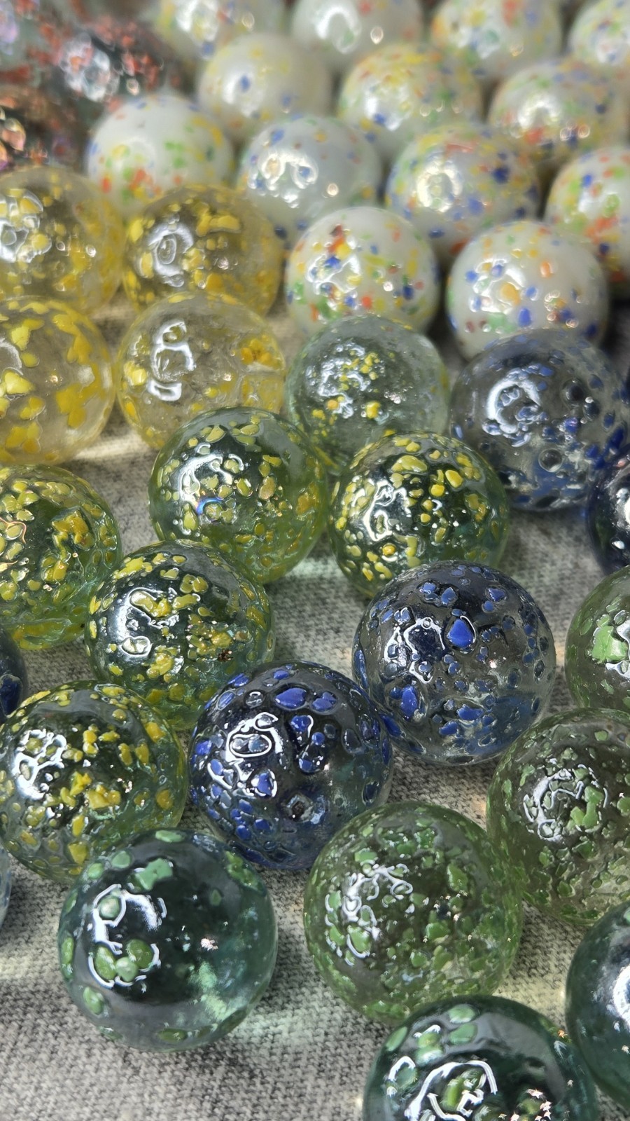 110 Vintage Confetti Marbles Speckled Asian / Imperial Frit Marbles #013