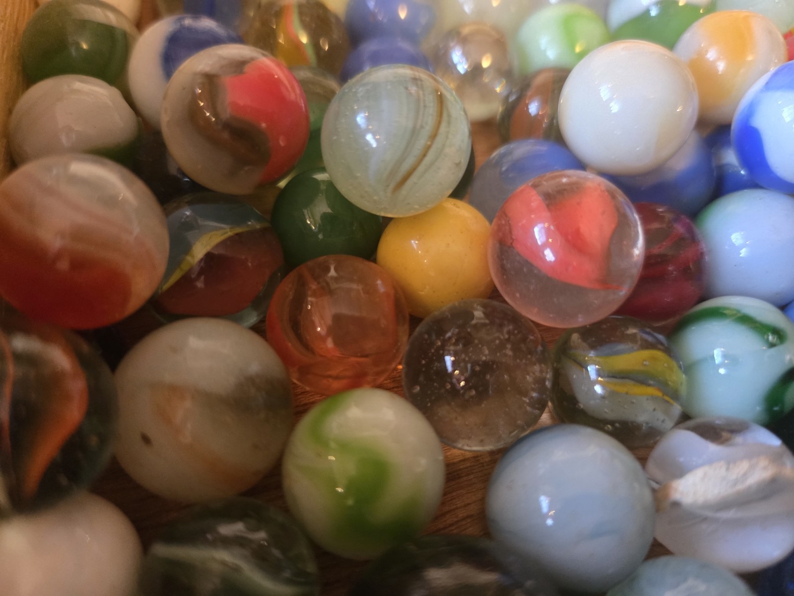 Mix Of Marbles: Cat’s Eye, Machine Made, Hand Made, Shooter’s, Swirl, Vitro