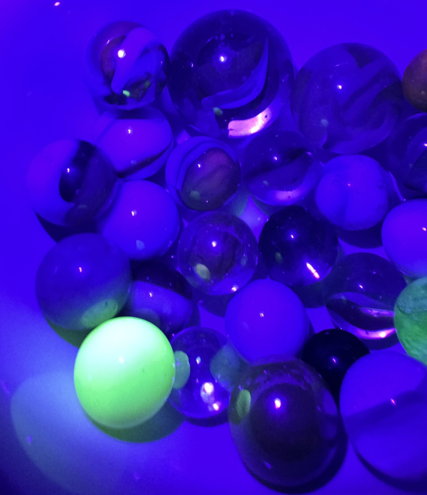 Vintage Marble Lot Of MARBLES UV Reactive Cadmium Uranium Lot #77